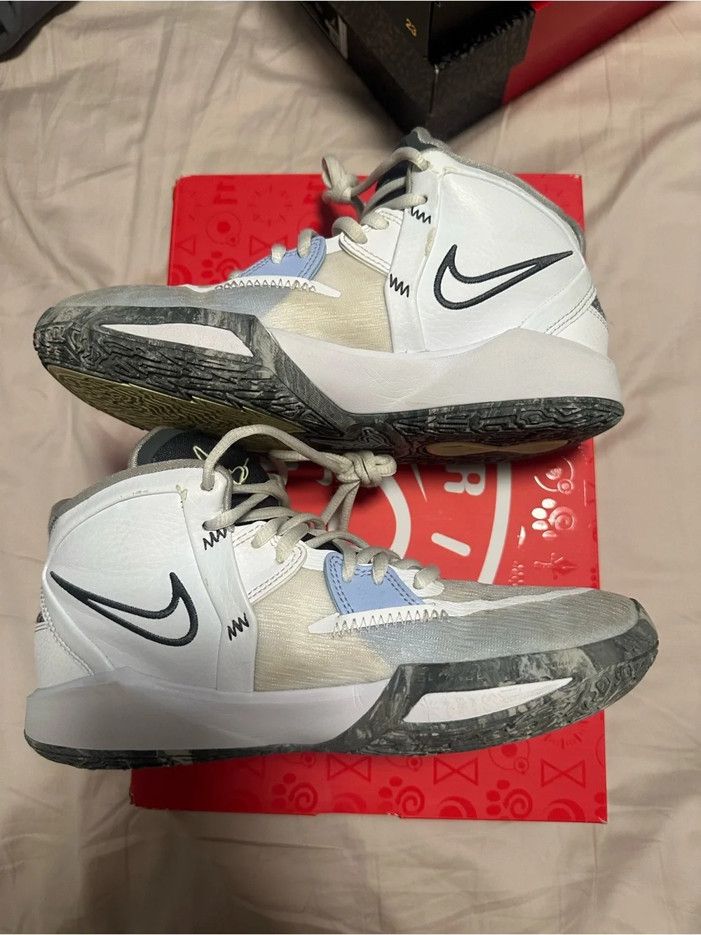 Nike Kyrie Irving 8 Infinity Sz 5.5Y/7W OG ALL